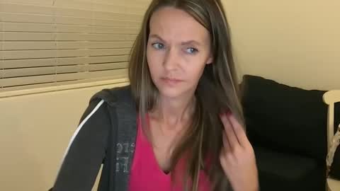 Tori Ryann online show from 12.19.24