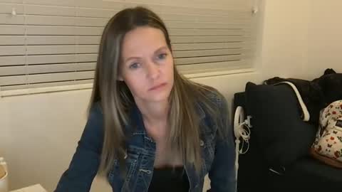 Tori Ryann online show from 12.24.24