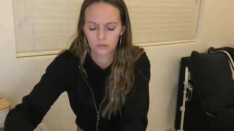 Tori Ryann online show from 01.07.25