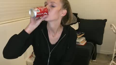 Tori Ryann online show from 02.14.25