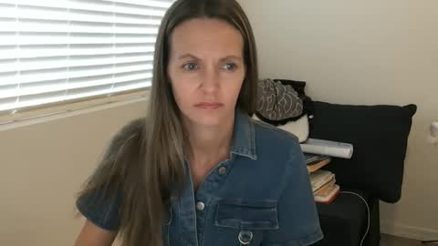 Tori Ryann online show from 02.15.25