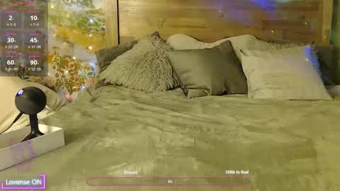 Tori  Aaron online show from 11.29.25