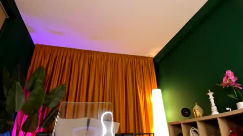 torri kitten online show from 11.29.25