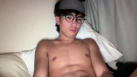 Snapshot of toshikaro0 chatting on 11.15.25 Karo online show from 11.15.25