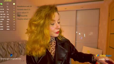 Snapshot of totally_spy chatting on 12.20.24 Madam Viktoria Vacation in Portugal 2811 - 0412 online show from 12.20.24