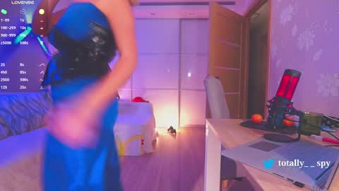 Snapshot of totally_spy chatting on 02.23.25 Madam Viktoria Vacation in Portugal 2811 - 0412 online show from 02.23.25