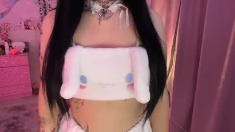 Snapshot of totcherry chatting on 04.16.26 Lina online show from 04.16.26