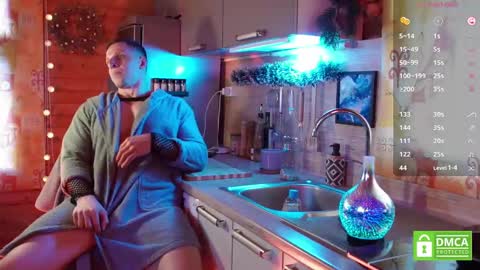 Snapshot of touch_of_eros chatting on 02.01.25 Paul online show from 02.01.25