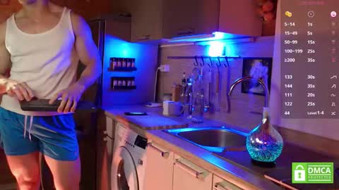 Snapshot of touch_of_eros chatting on 11.10.25 Paul online show from 11.10.25