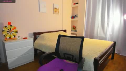 Ellina online show from 12.19.25