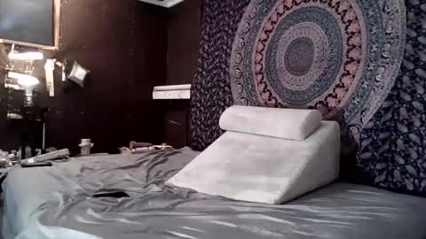 toxiclayne online show from 04.07.26