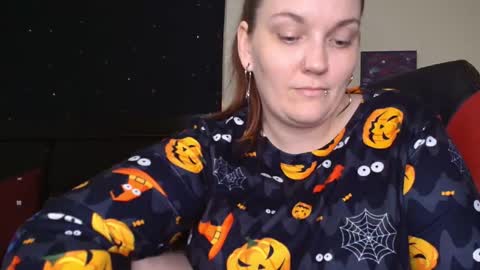 Snapshot of toxiclilly chatting on 10.16.25 Lilly Miss Mistress Goddess Maam Queen Boss online show from 10.16.25