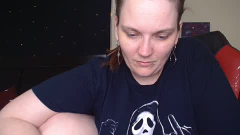 Snapshot of toxiclilly chatting on 10.31.25 Lilly Miss Mistress Goddess Maam Queen Boss online show from 10.31.25