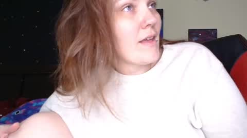 Snapshot of toxiclilly chatting on 12.14.25 Lilly Miss Mistress Goddess Maam Queen Boss online show from 12.14.25