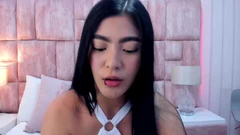 Tracy Daniels online show from 10.06.25