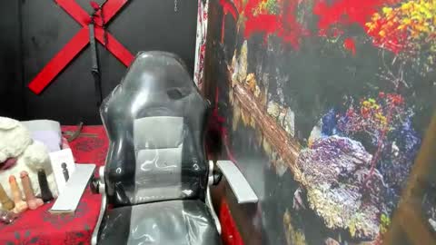 Snapshot of tracy_ks chatting on 10.14.25 tracy_ks online show from 10.14.25