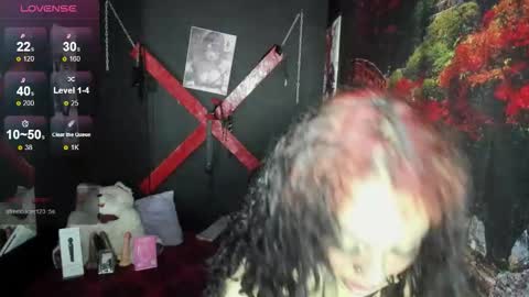 Snapshot of tracy_ks chatting on 10.21.25 tracy_ks online show from 10.21.25