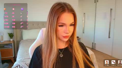 Snapshot of tracy_tay1or chatting on 06.18.26 Tracy GMT2 Mon 3 AM - 4 PM Tue 3 AM - 4 PM Wed 3 AM - 4 PM Thur 3 AM - 4 PM Fri 3 AM - 4 PM online show from 06.18.26