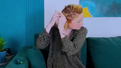 tracycurtis online show from 09.30.25