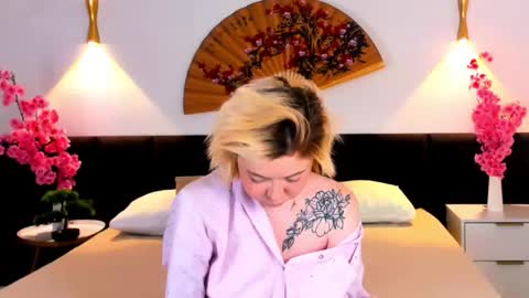 tracycurtis online show from 10.10.25