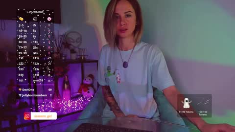 Snapshot of trafka_murafka chatting on 01.11.25 Hey my name is Kiri Kiri online show from 01.11.25