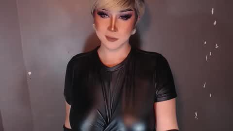 Snapshot of trandomsts chatting on 01.08.26 DOM irish online show from 01.08.26