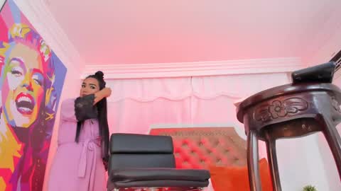 Juliana Giiraldo  online show from 09.12.25