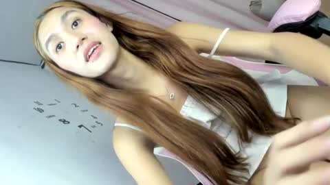 Snapshot of transbigcockrhian chatting on 01.10.25 Rhiane online show from 01.10.25