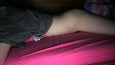 Snapshot of transboy_twink chatting on 12.17.25 finn online show from 12.17.25