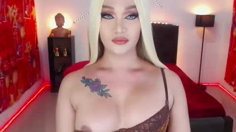 KYLIE BELLA  TS online show from 12.18.25