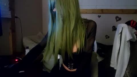 Snapshot of trapslutlexxxi chatting on 03.07.25 TraplutLexxxi online show from 03.07.25