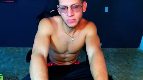 TRAVIS. online show from 02.25.25