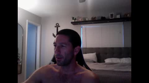 Snapshot of traviskenn chatting on 12.20.24 TravisKenn online show from 12.20.24