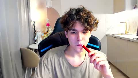 travisrivas online show from 12.03.25