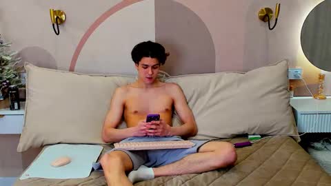 Snapshot of travisrivas chatting on 02.13.26 travisrivas online show from 02.13.26