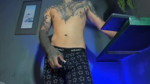 TRAV - INDEPENDENT MODEL online show from 10.22.25