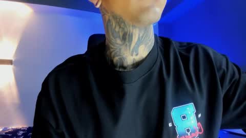 TRAV - INDEPENDENT MODEL online show from 11.19.25