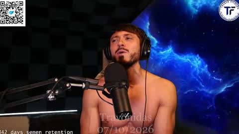 Snapshot of travonidas chatting on 07.11.26 Greek God online show from 07.11.26