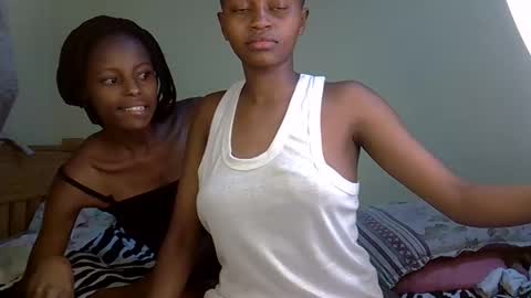 Snapshot of trazic_ chatting on 02.26.25 trazic_ online show from 02.26.25