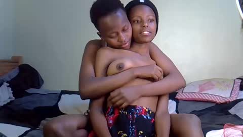 Snapshot of trazic_ chatting on 02.28.25 trazic_ online show from 02.28.25