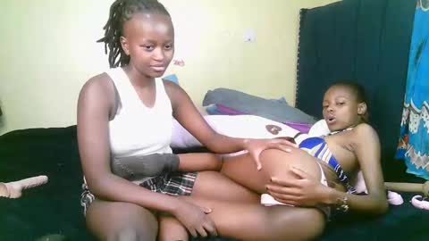 Snapshot of trazic_ chatting on 10.25.25 trazic_ online show from 10.25.25