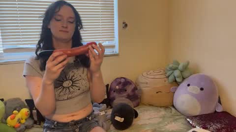 treecups online show from 02.27.26