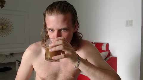 Sarah And Jon online show from 12.03.24