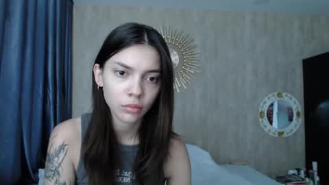 Sarah And Jon online show from 12.26.24