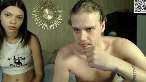 Sarah And Jon online show from 02.08.25