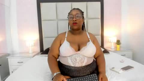 Treisy Vixen big ass online show from 07.10.26
