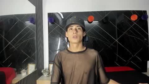 Snapshot of treyk_king chatting on 01.09.26 Trey online show from 01.09.26