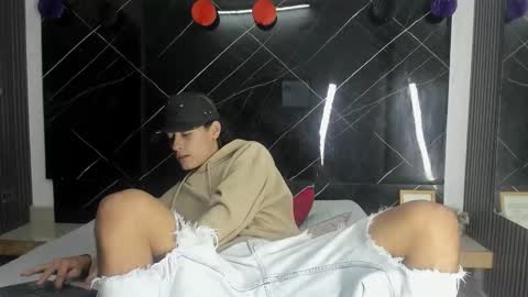 Snapshot of treyk_king chatting on 01.13.26 Trey online show from 01.13.26