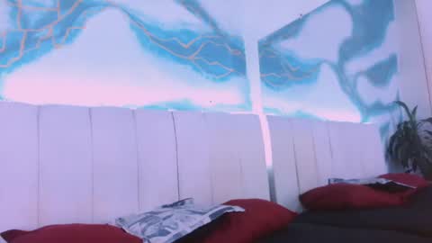 Snapshot of triana_crimson chatting on 09.23.25 triana_crimson online show from 09.23.25