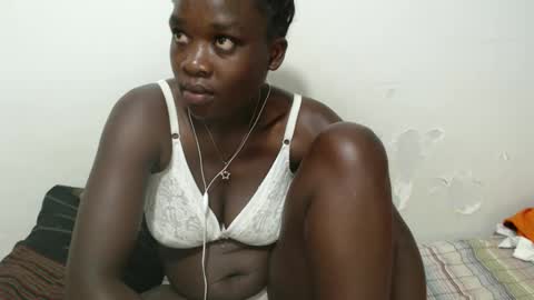 Snapshot of triceeyy chatting on 11.09.25 Tracy online show from 11.09.25